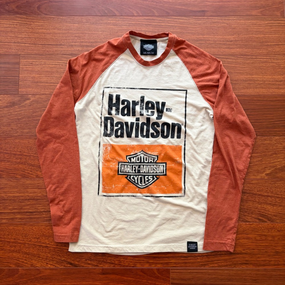 Harley-Davidson Museum Raglan Long Sleeve Shirt Orange Cream Graphic Small